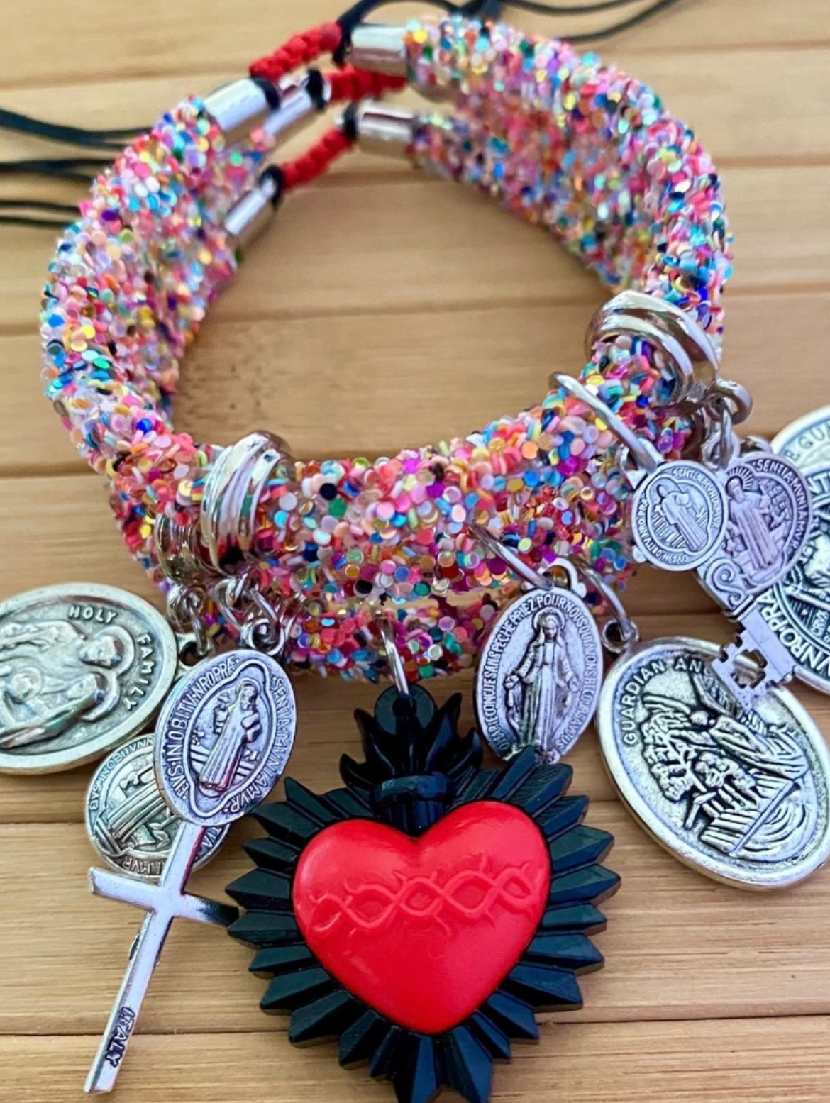 Multicoloured Rhinestone Bracelet with Heart Charm and Silver Accents – Adjustable Fit