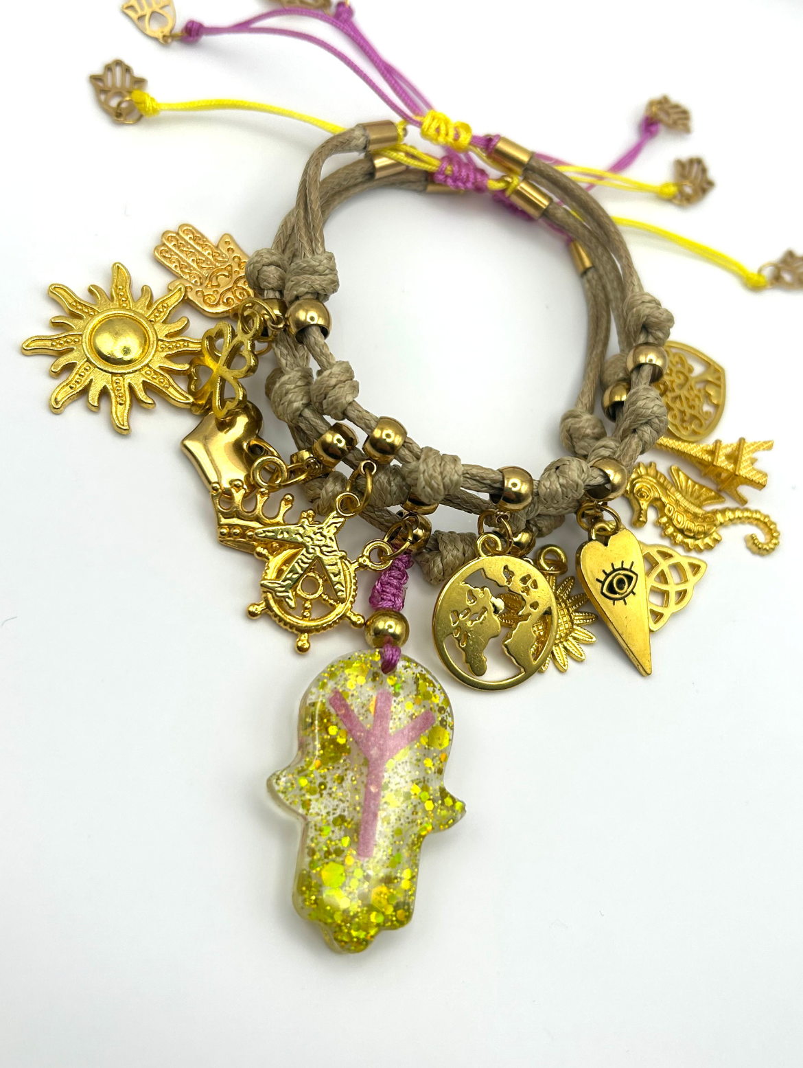 Hamsa-Hand verstellbares Armband mit goldenen Anhängern und Ankh-Kreuz-Symbol