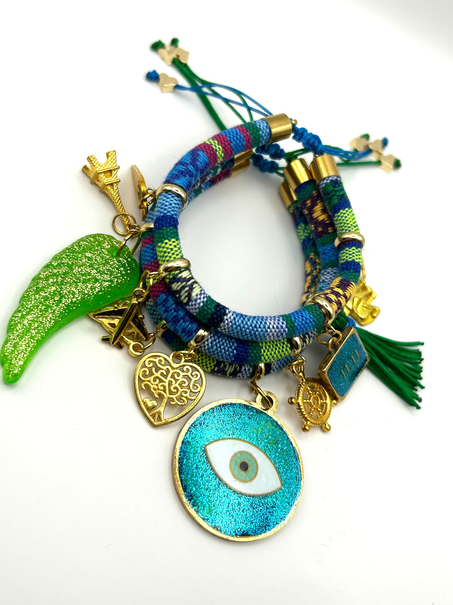Pulsera Boho con dije de ojo malvado: joyería protectora colorida hecha a mano